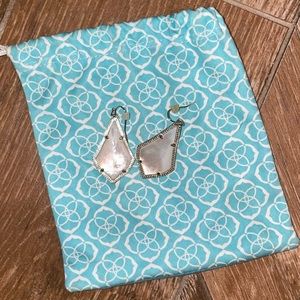 Kendra Scott Earrings, Pearly White
